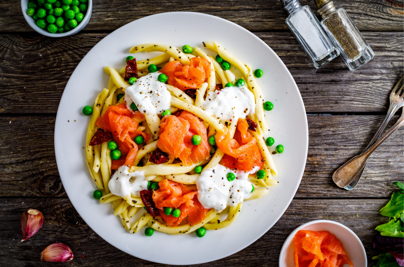 MACCHERONI AL FERRETTO WITH SMOKED SALMON, PEAS & SUN-DRIED TOMATOES